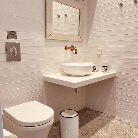 Casa Di Manto Traditional *