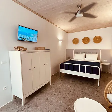 Casa Di Manto Traditional